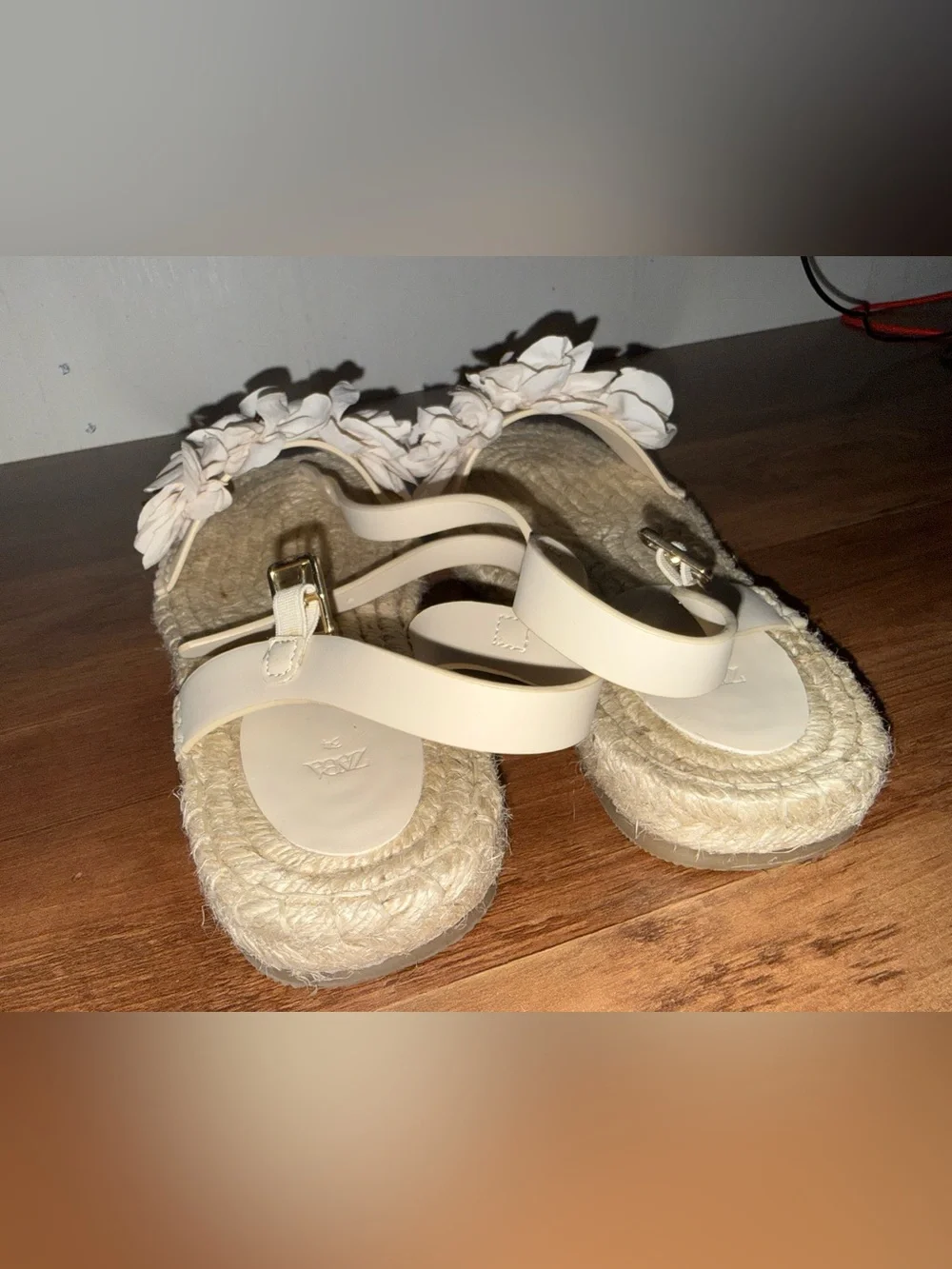 Zara - Jute flower sandals with beaded detail and strap